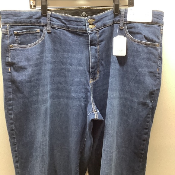 St.John’s Bay Size 24W Girlfriend Medium Treasure Jeans. New With Tags. - Picture 4 of 9